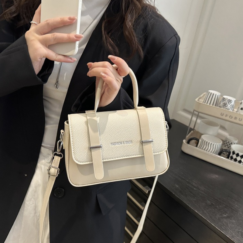 Sac à main en cuir tendance av - Mini Purse Chain avis et prix